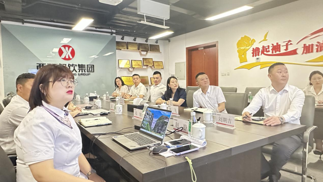 锚定立异驱动生长新航向 ┃ Cmp冠军餐饮治理集团召开2025年二季度谋划事情聚会